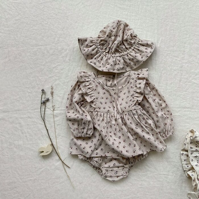 Rochiță cu căciuliță pentru fetițe