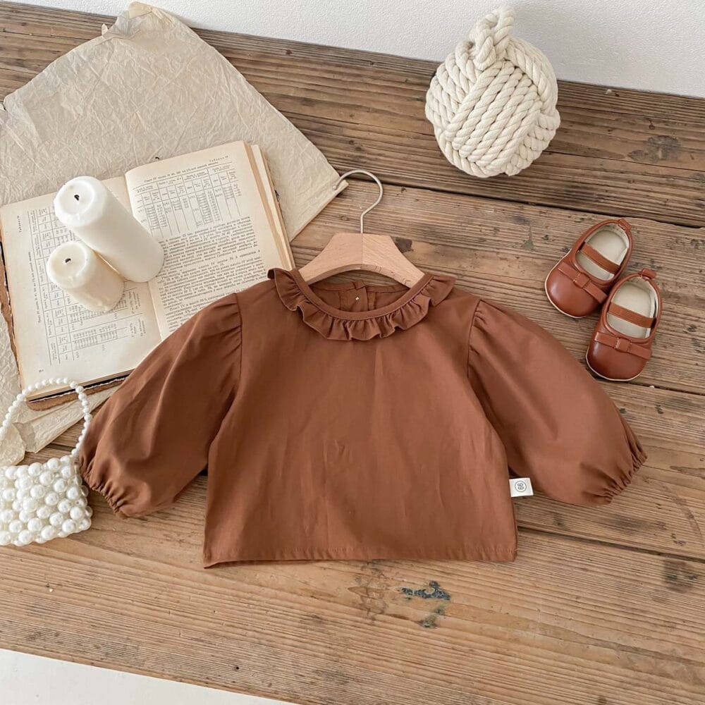 Camicia con salopette stile coreano - immagine 2