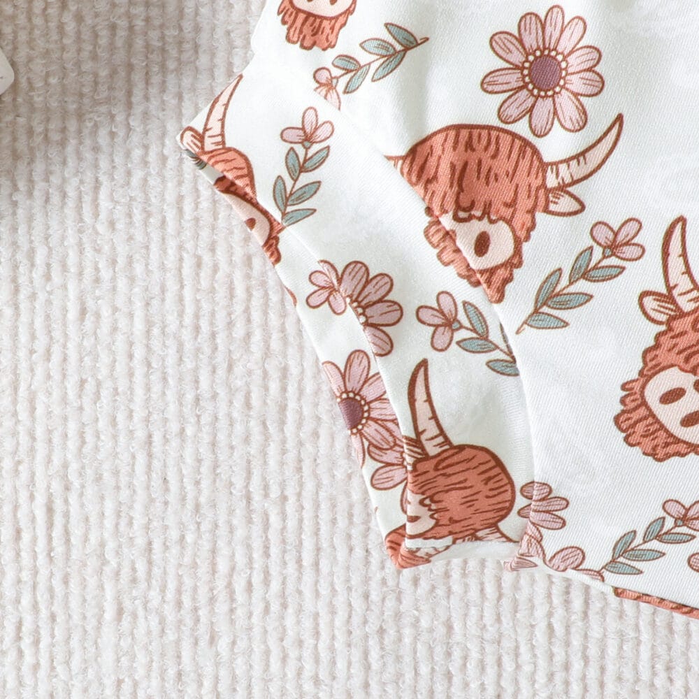 Set estivo con body a costine, shorts e cerchietto - immagine 4