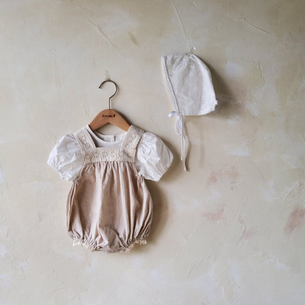 Completo estivo bimba in cotone con ricami - immagine 5
